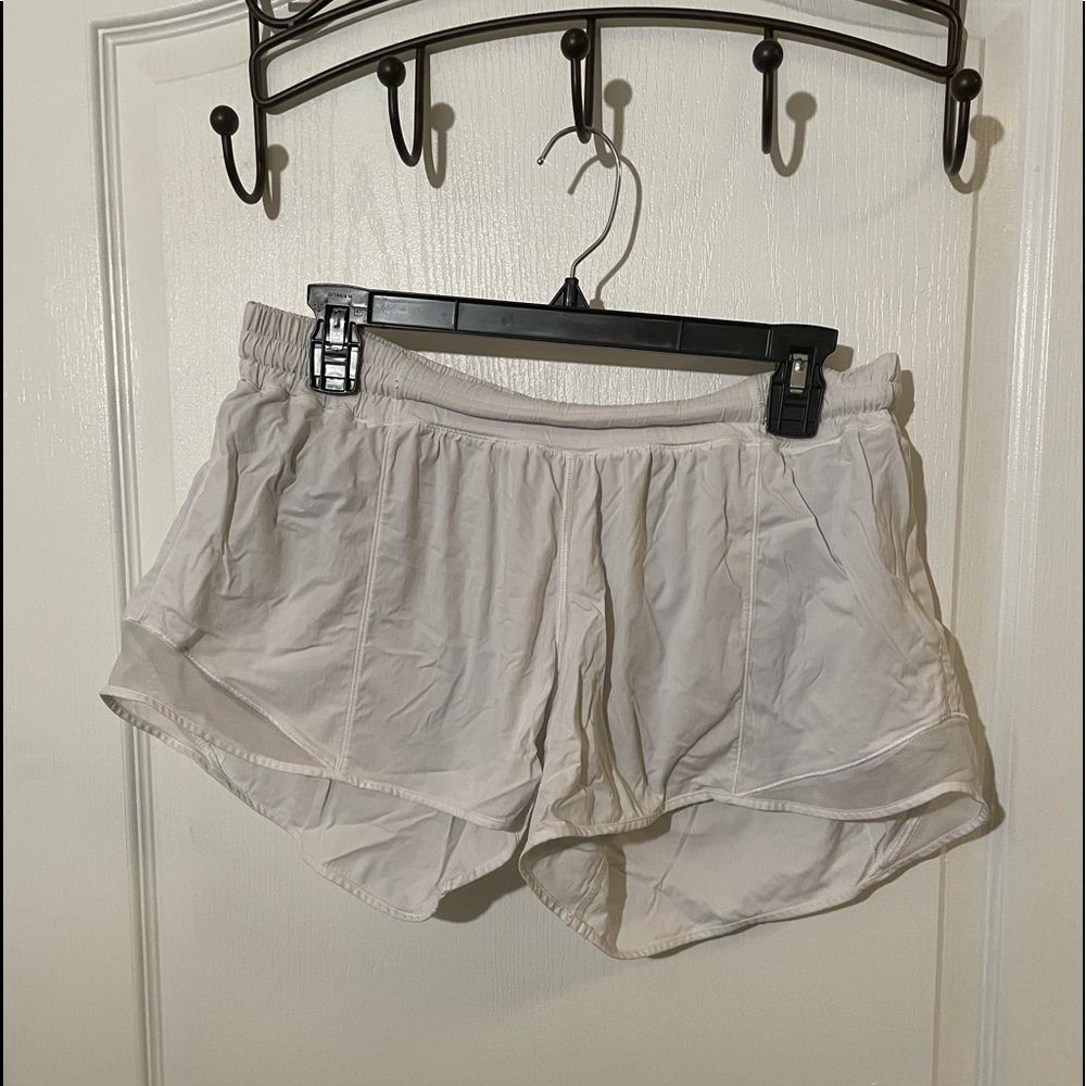 LULULEMON hottie hot shorts